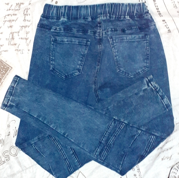 Fashion nova jeggings - Picture 2 of 3